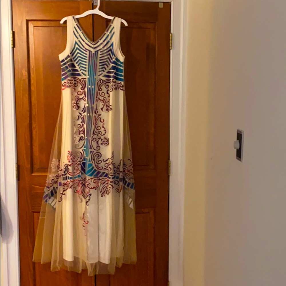 Semi formal summer dress size 2, good for Wedding